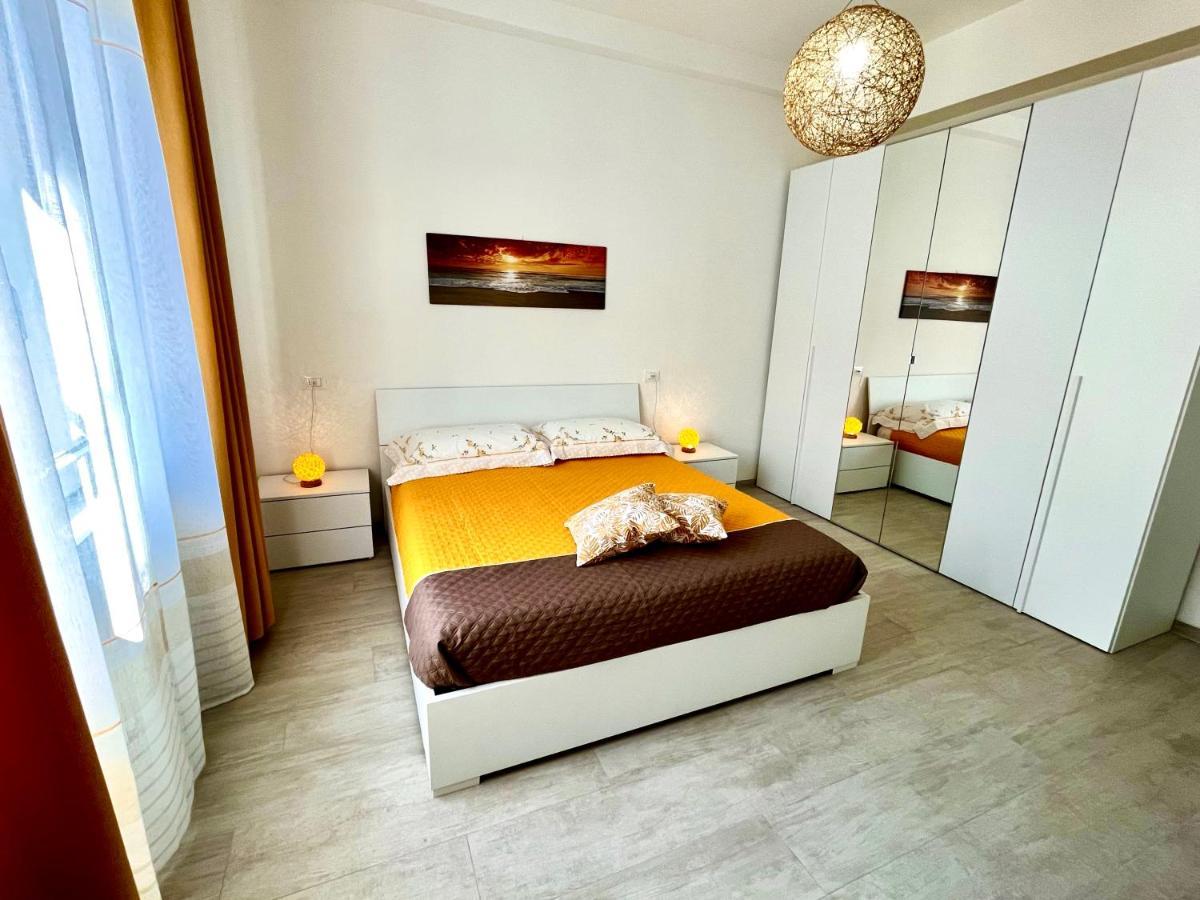 Marina Centro Harbor Apartment Rimini Buitenkant foto